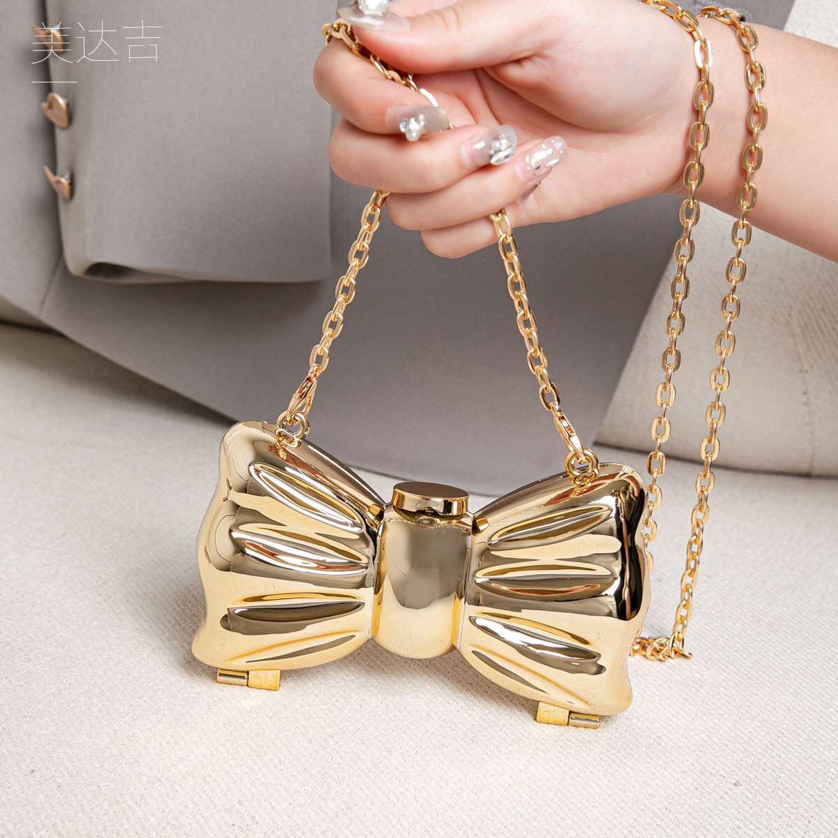 Bolsa Clutch Mini Dourada Metá - Party Favor Bag avaliação e preço