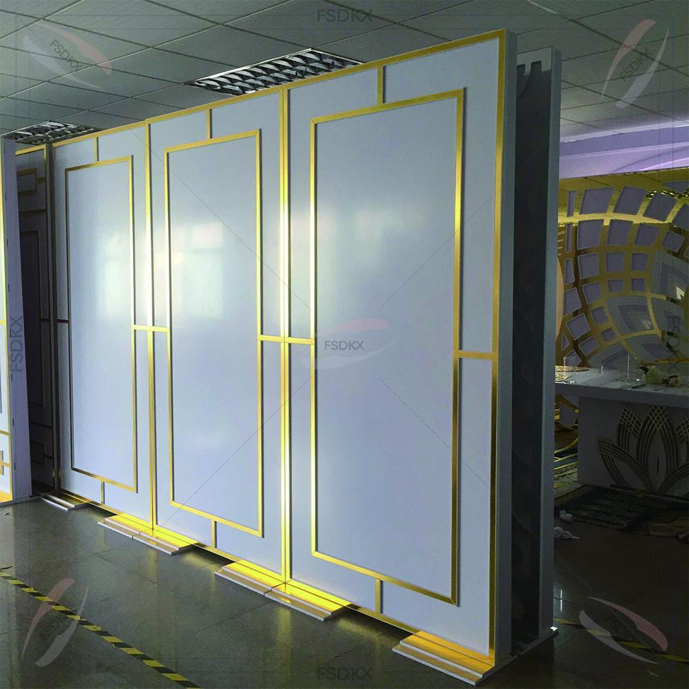 Suprimentos para Festa em Ouro - Event Party Supply Rental avaliação e preço